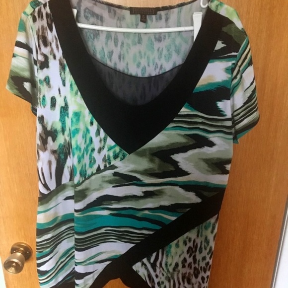 Green Pattern Blouse - Picture 1 of 1